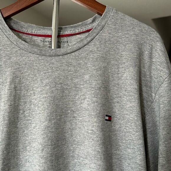 Tommy Hilfiger Long Sleeve Flag T-shirt Grey Crew Neck XL Cotton - Picture 8 of 10